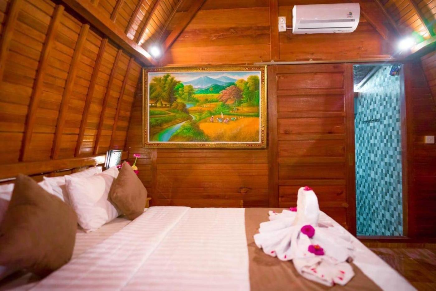 The Peace Arta Bungalow Batununggul Exterior foto